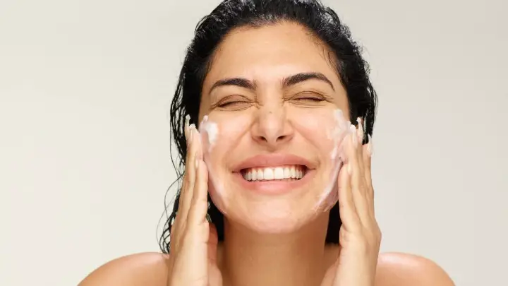 how to moisturize dry skin