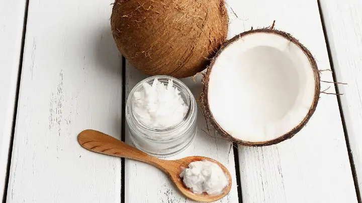 how to use coconut oil on face